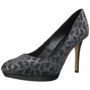 Donald j pliner leopard pumps brand new
